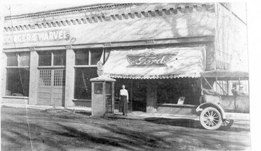 Olinger-Warvel Ford Dealership, 205-207 Walnut St.