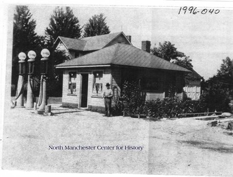 Tater Brooks in front of his Shell Station, North Manchester